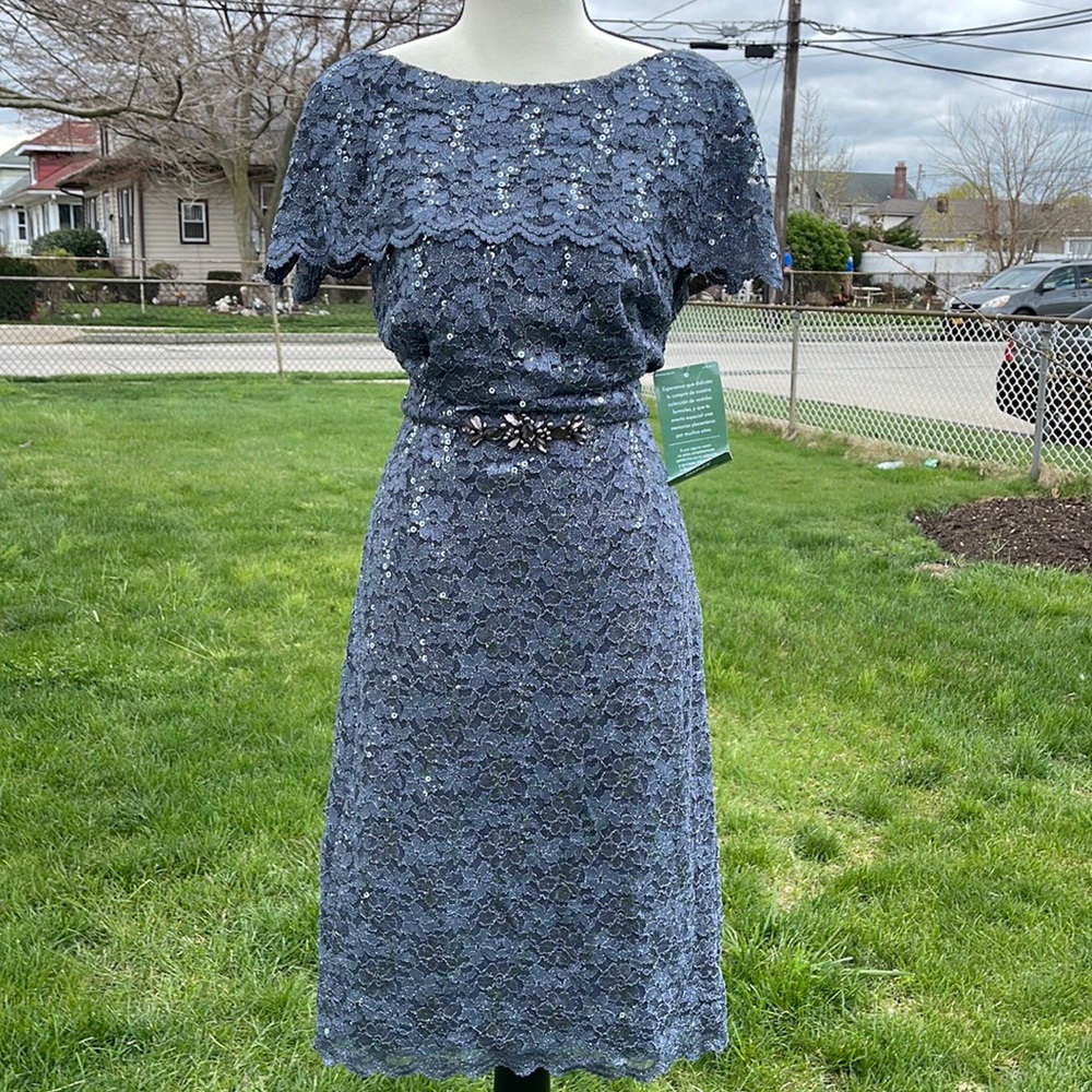 Elegant Lace Overlay Prom Dress in Blue